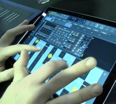 【Bitwig 8-Track】タッチ操作に対応したDAWがMIDIキーボードにバンドル？！