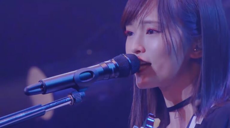 山本彩